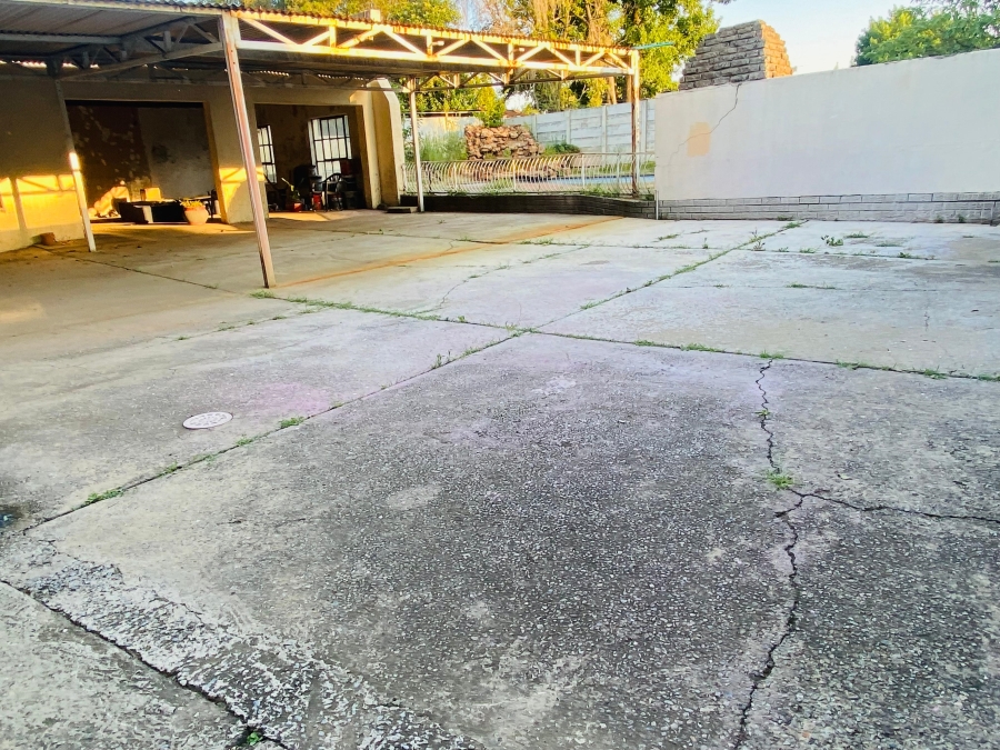 4 Bedroom Property for Sale in Vaalpark Free State